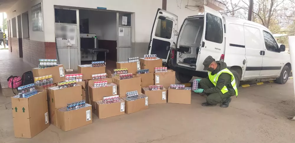 decomisan_atados_de_cigarrillos_valuados_en_mas_de_1_millon_de_pesos_2