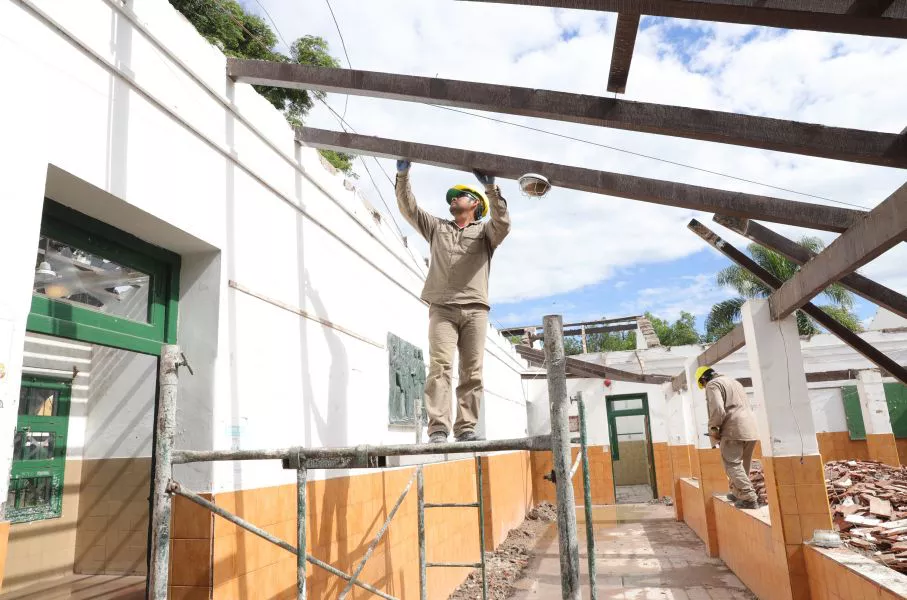 6458-refacciones-en-la-escuela-indalecio-gomez