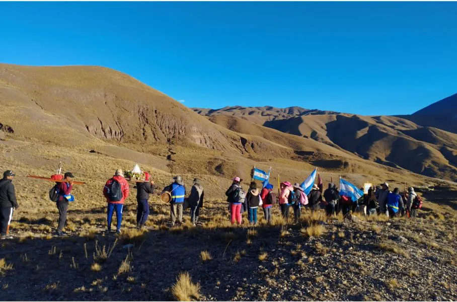 8852-penitenciarios-brindan-asistencia-y-acompaniamiento-a-los-peregrinos-de-brealito
