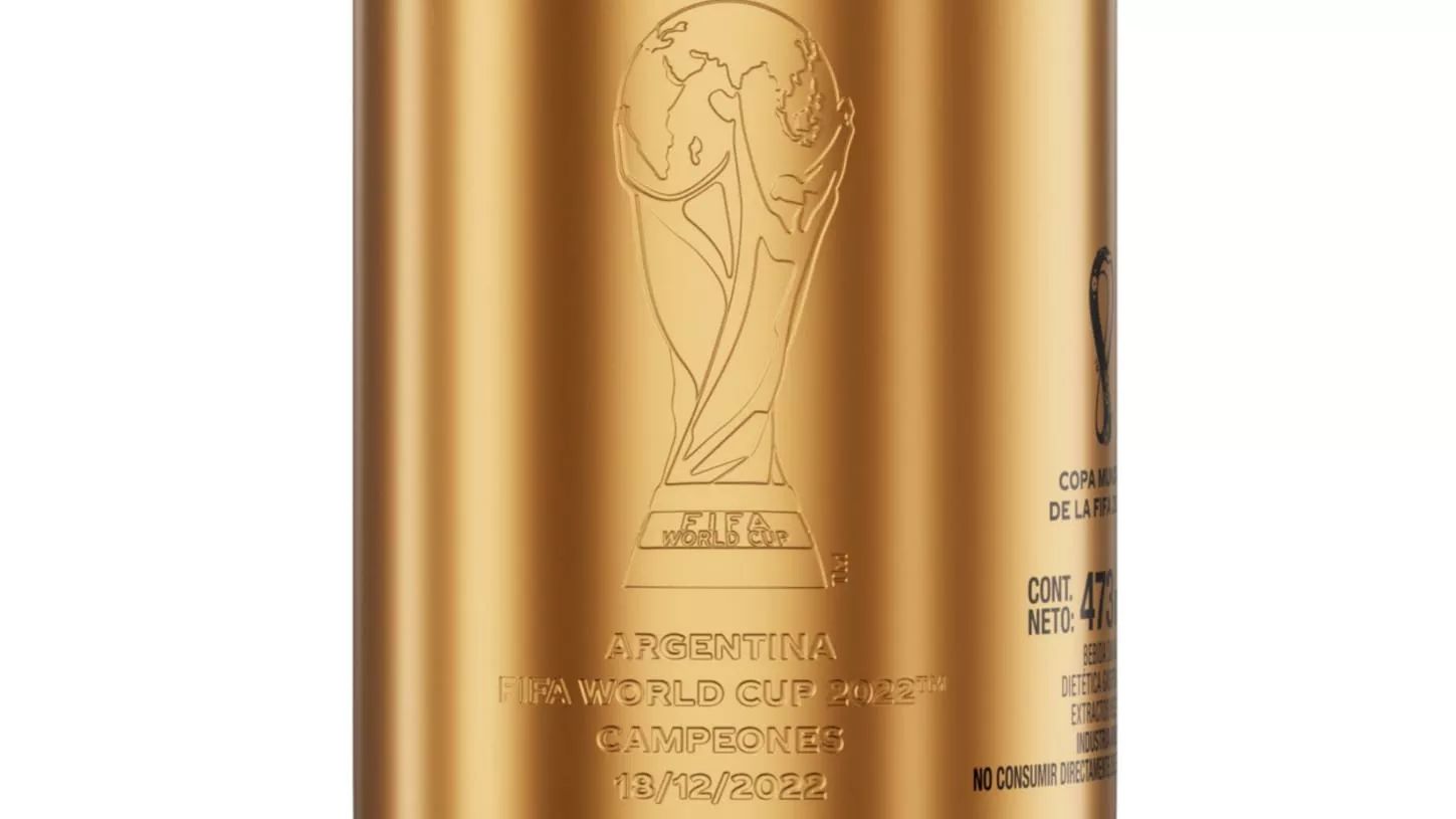La quiero! Coca-Cola lanza una lata dorada (edición limitada) en homenaje a  nuestros Campeones del Mundo