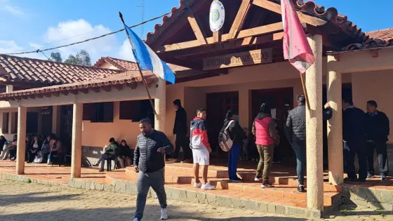 103904-por-la-demanda-maniana-continua-el-operativo-de-identificacion-en-los-toldos-barrio-san-remo-y-villa-palacios