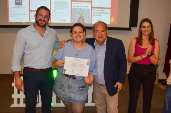 98811-egresados-del-curso-de-community-manager-trabajaron-sobre-la-prevencion-de-la-ludopatia-infantil