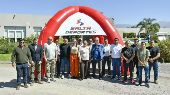 109749-asistencia-para-los-clubes-que-representaran-a-salta-en-el-regional-amateur-de-futbol