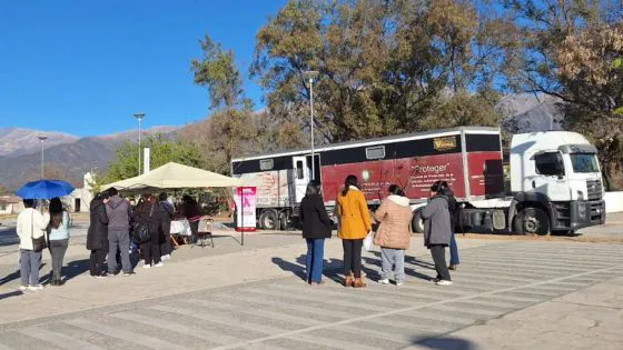 97624-mas-de-600-examenes-durante-el-ultimo-mes-en-el-camion-oncologico