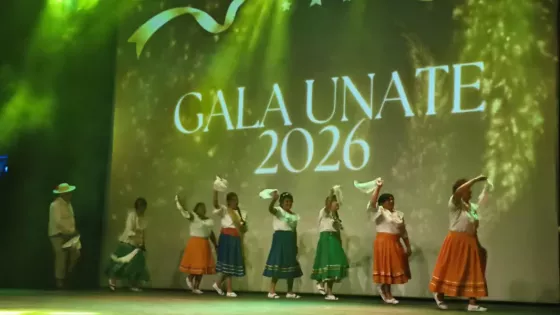 110677-con-una-gran-convocatoria-la-universidad-abierta-de-la-tercera-edad-realizo-su-gala-anual-en-el-teatro-provincial