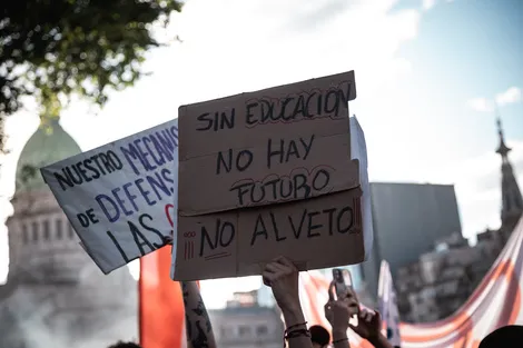 971179-marcha-20universitaria-202-20de-20octubre-20por-20alejandra-20morasano-203