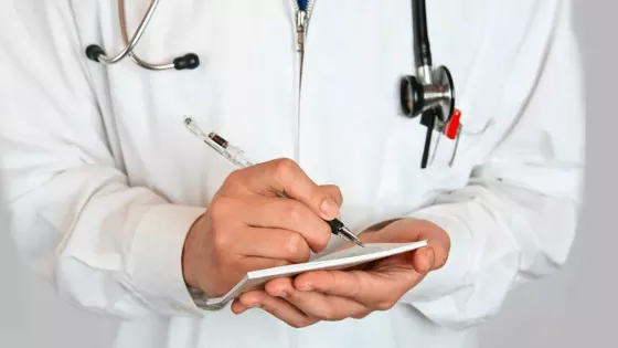 99676-ya-se-completan-los-certificados-de-salud-para-el-ingreso-escolar-en-la-capital