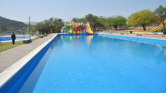 97837-el-domingo-22-de-septiembre-reabre-sus-puertas-el-parque-acuatico-de-coronel-moldes-20240920164648