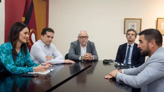 99230-el-gobierno-e-instituciones-turisticas-diagraman-el-esquema-de-trabajo-y-prioridades-para-2025