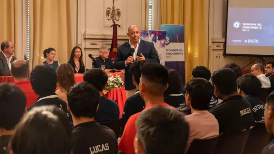 98895-estudiantes-fortalecen-contenidos-sobre-economia-del-conocimiento