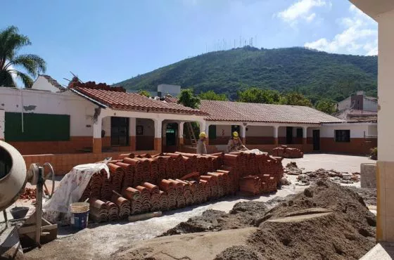 88833-refacciones-en-la-escuela-indalecio-gomez