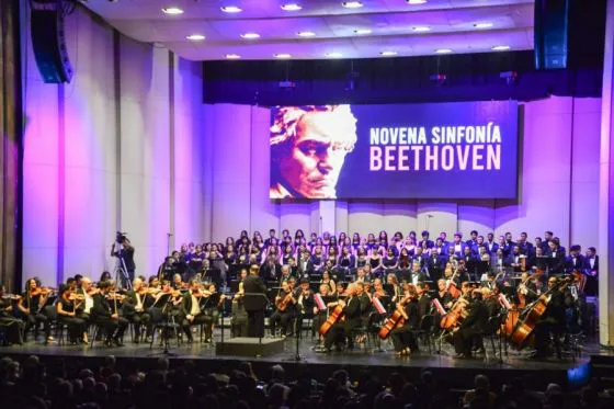 98303-la-novena-sinfonia-emociona-a-salta-en-una-velada-historica