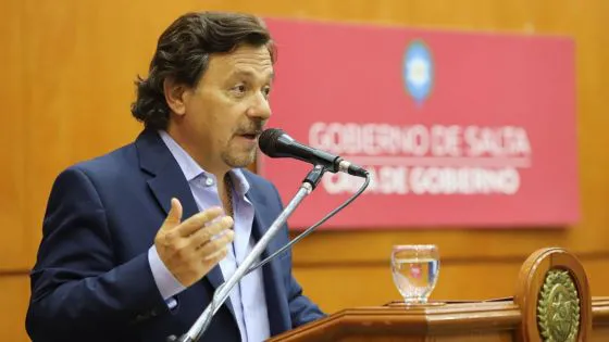 95175-saenz-solicito-a-legisladores-nacionales-un-proyecto-para-el-cobro-de-servicios-de-salud-a-extranjeros-similar-a-la-ley-saltenia