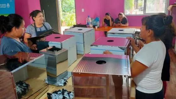 98437-curso-de-cocinas-ecologicas-para-familias-originarias-de-aguaray
