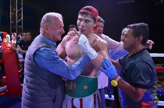 88265-el-saltenio-durval-palacio-es-el-nuevo-campeon-sudamericano-de-boxeo