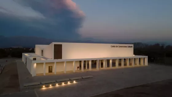 98757-el-centro-de-convenciones-cafayate-recibe-a-los-principales-maestros-mundiales-de-la-industria-del-vino