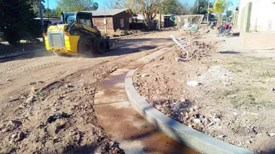 98453-mejoras-en-la-red-vial-de-apolinario-saravia