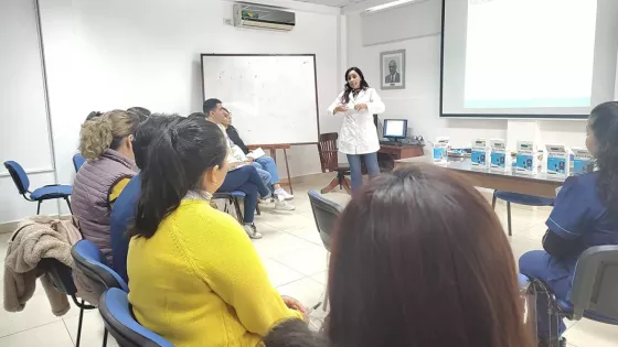 101265-el-hospital-arturo-oniativia-capacita-a-enfermeros-en-educacion-diabetologica