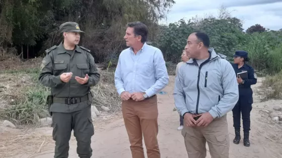 13166-el-secretario-de-seguridad-recorrio-las-zonas-de-controles-en-el-paso-internacional-puerto-chalanas