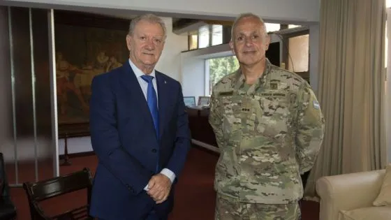 95519-el-vicegobernador-recibio-al-nuevo-comandante-de-la-v-brigada-de-montania-del-ejercito