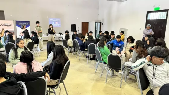 98604-mas-de-80-estudiantes-participaron-del-taller-hablemos-de-discriminacion
