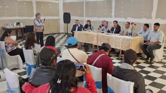 99156-mesa-de-dialogo-con-referentes-de-comunidades-originarias-de-coronel-cornejo-y-mosconi