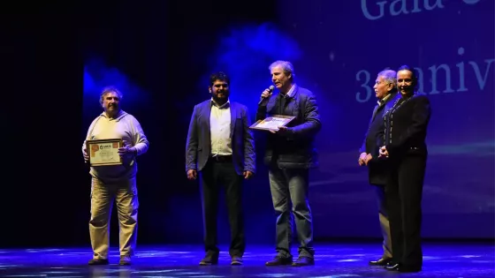 102834-la-unate-celebro-sus-36-anios-en-el-teatro-provincial