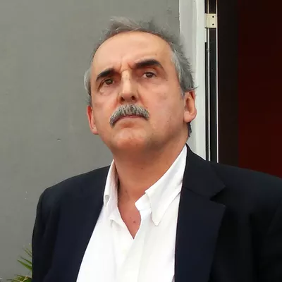 DUeGUei8_400x400