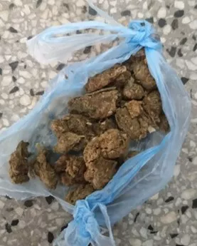 MARIHUANA-EN-CABELLOS-DE-UNA-JOVEN-2