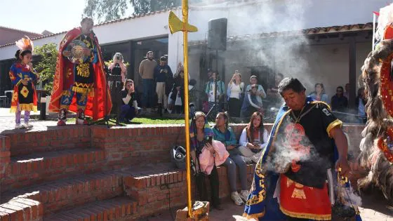 7640-se-realizo-el-tradicional-convite-a-la-pachamama-en-el-mercado-artesanal-de-salta