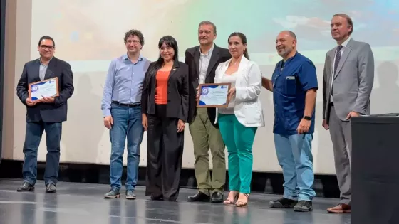 98854-homenajearon-en-su-dia-a-enfermeros-de-diferentes-hospitales-de-la-provincia