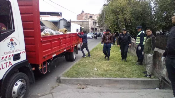 101069-operativo-de-proteccion-ciudadana-en-calle-esteco (1)