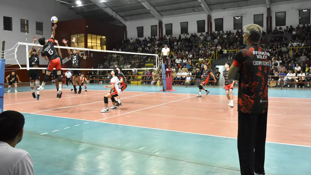 105962-voley-basquet-y-futbol-en-una-sola-noche-en-salta