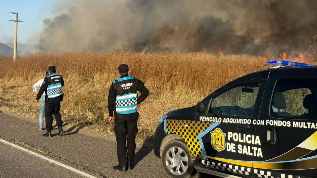19109-trabajo-preventivo-de-seguridad-vial-en-zonas-afectadas-por-la-escasa-visibilidad-por-humo