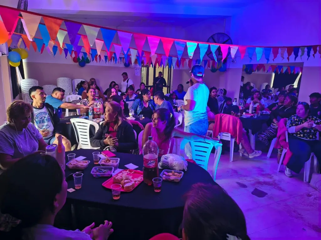 karaoke-en-el-cic-de-solidaridad-5-1024x768