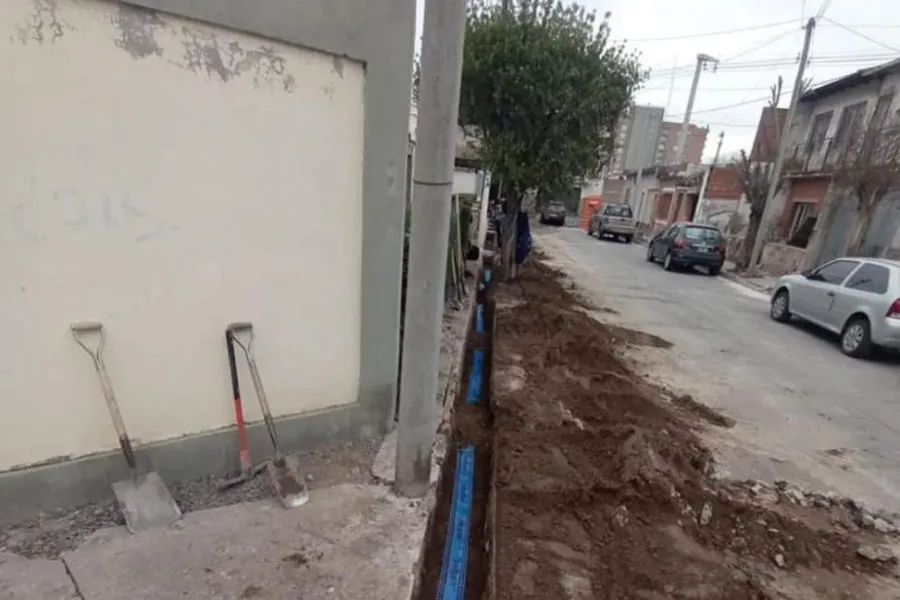 8408-realizan-el-recambio-de-redes-de-agua-en-barrio-campo-caseros