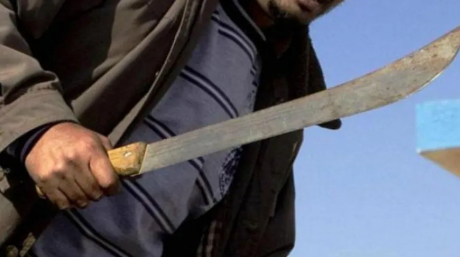 machete