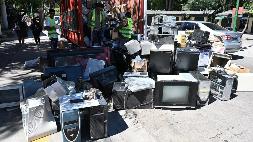 15913-recolectan-20-toneladas-de-residuos-electricos-y-electronicos-que-seran-reciclados