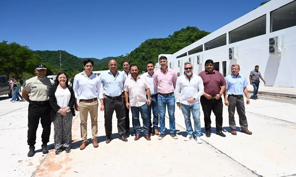 105508-seguridad-y-comercio-ilegal-saenz-superviso-el-puesto-de-control-fronterizo-en-salvador-mazza