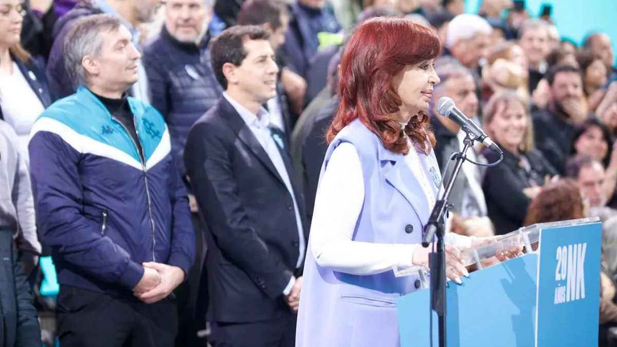 cristina-kirchner-plaza-mayo-oficialjpeg