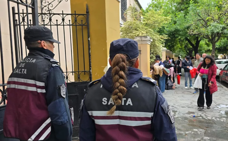 104631-en-salta-se-desarrollo-con-normalidad-la-jornada-electoral-nacional