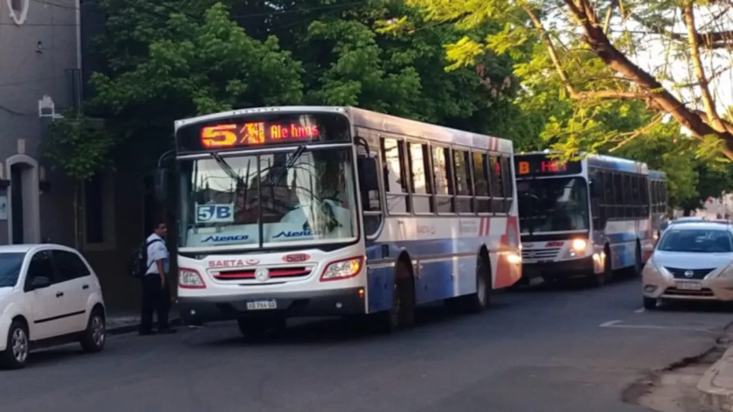 20715-servicio-de-colectivos-de-maniana-viernes-y-del-lunes-24