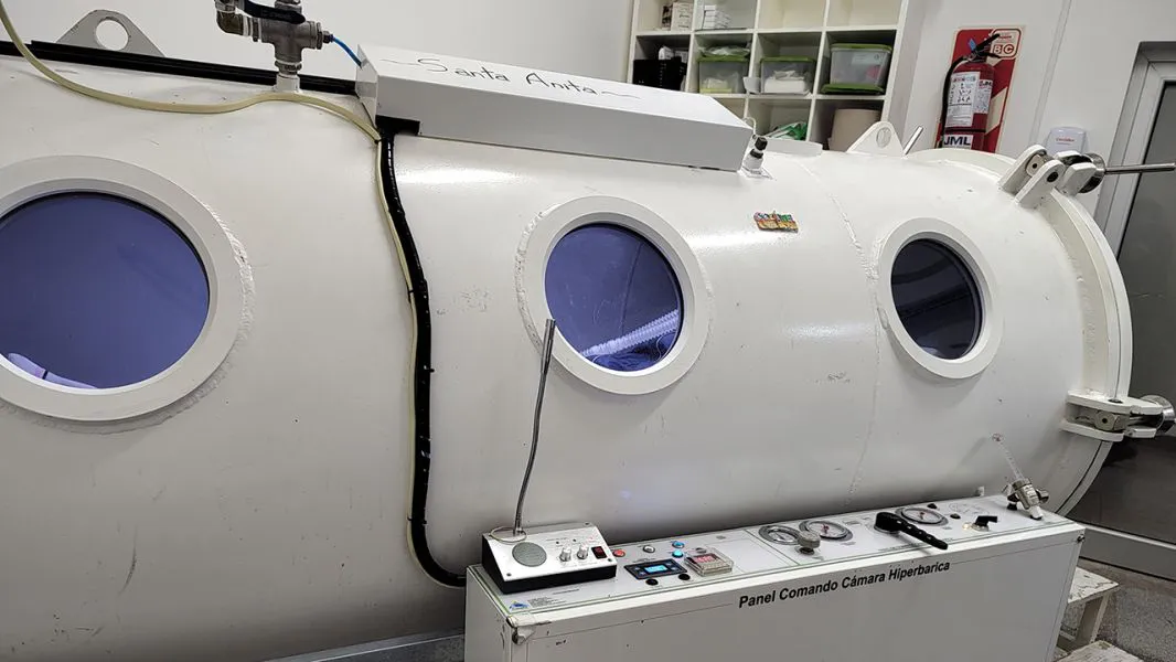 95422-el-hospital-arturo-oniativia-ampliara-turnos-para-tratar-a-pacientes-en-la-camara-hiperbarica