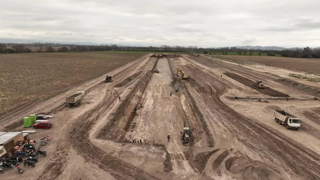 24218-comenzo-la-construccion-del-canal-pluvial-de-la-autopista-del-valle-de-lerma
