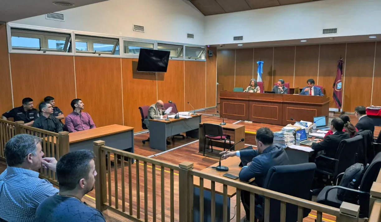 051125_juicio_salas_02