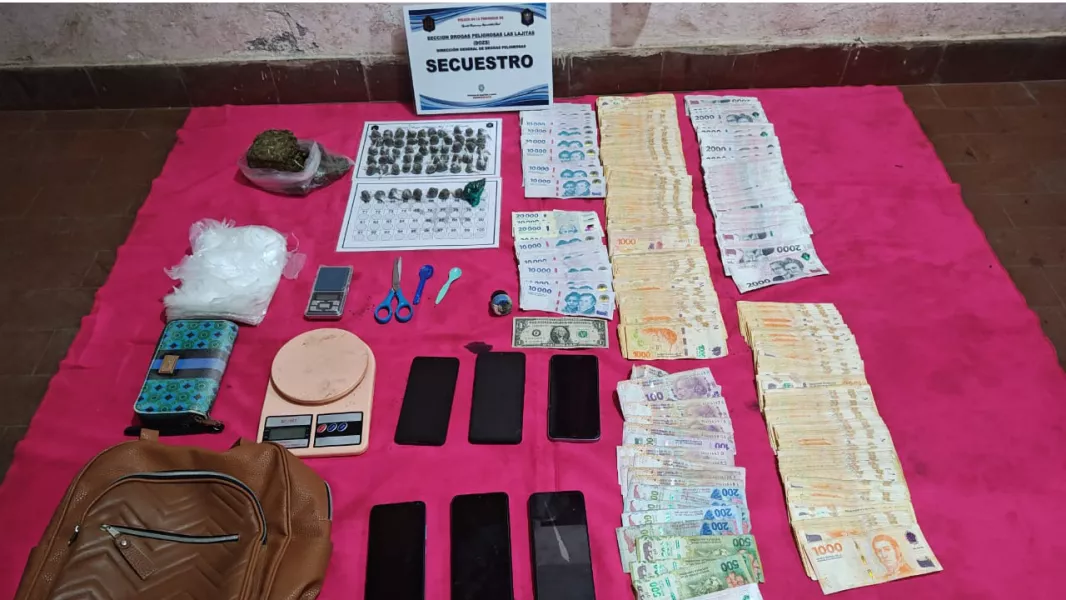 101775-detenidos-con-mas-de-mil-dosis-de-droga-en-las-lajitas