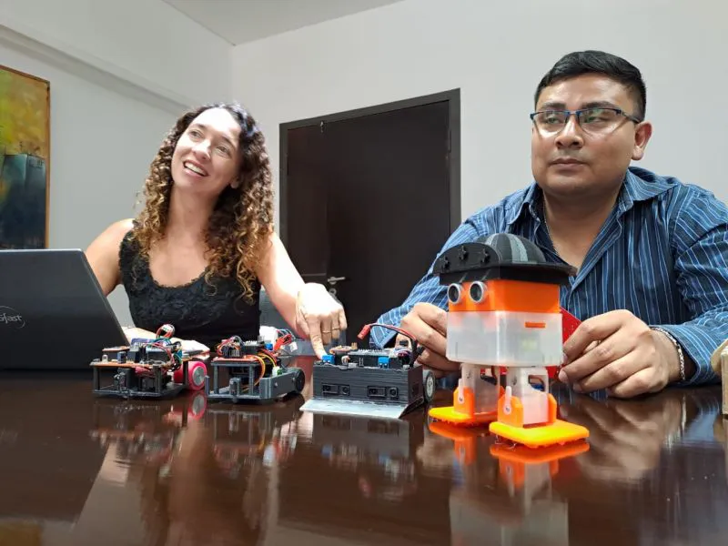 9748-talento-saltenio-alumnos-de-san-martin-participaran-del-torneo-internacional-de-robotica-en-ecuador