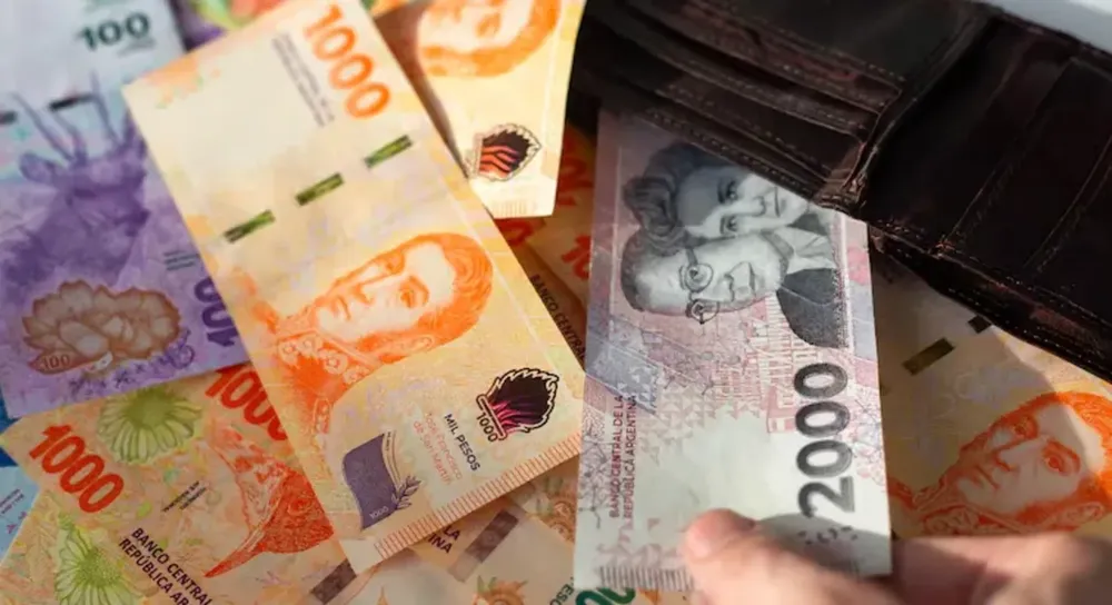 el_gobierno_estableci-_por_decreto_el_monto_del_sueldo_m-nimo-_vital_y_m-vil_para_los_pr-ximos_meses_1_-1-.png_7678859