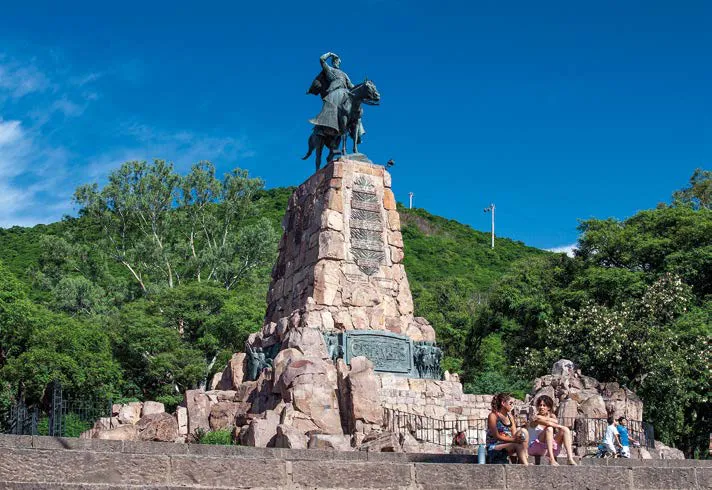 monumento-a-guemes1