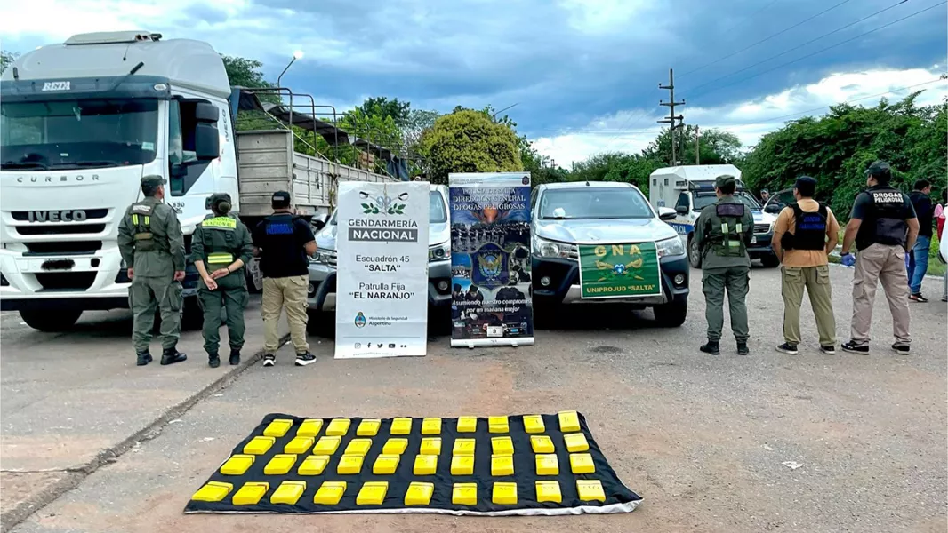 100881-detenidos-con-mas-de-41-kilos-de-cocaina